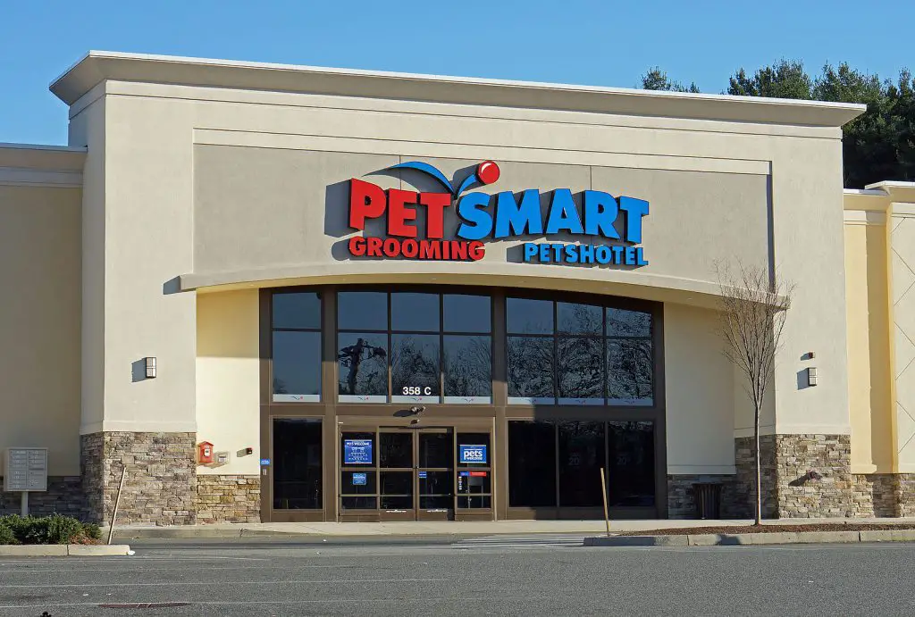 Does PetSmart Sell Dogs & Puppies